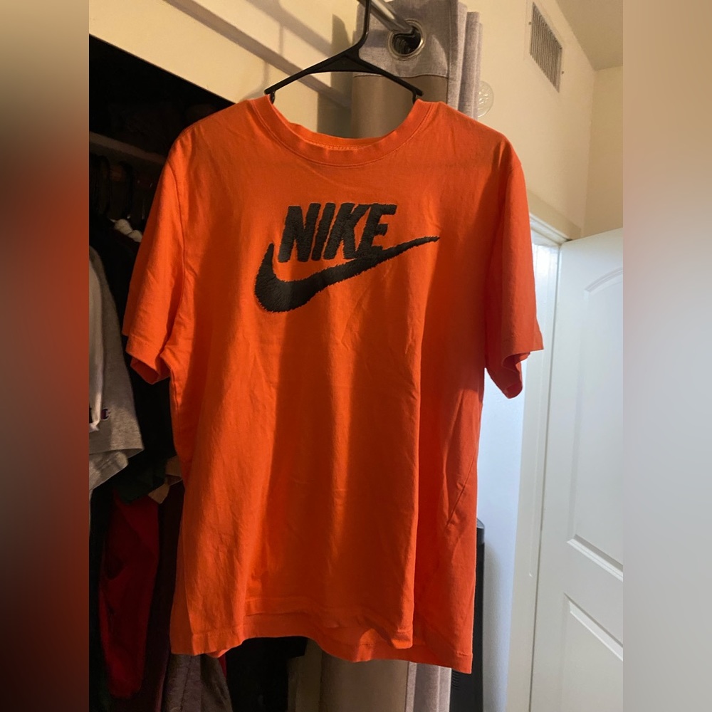 Men’s Large peach ‘NIKE’ t-shirt